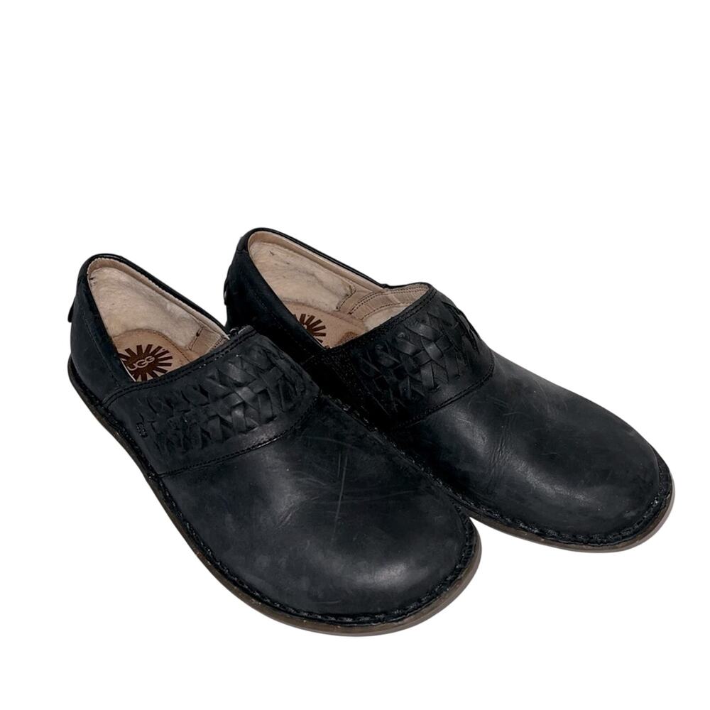 UGG art teacher lagenlook matte black leather outlets fleece lined clogs 9